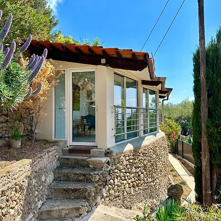 Laureto & E1027-le Corbusier Apartment