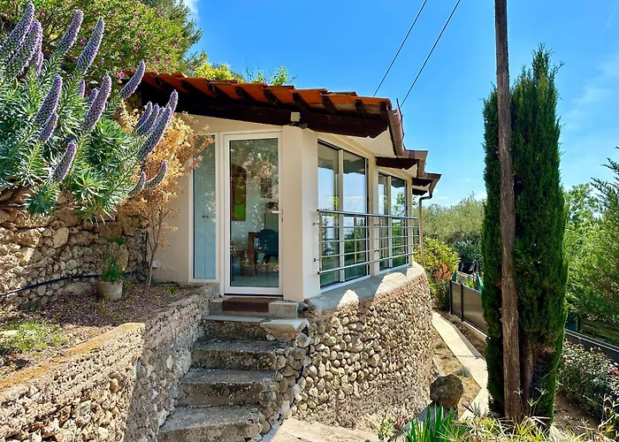 Laureto & E1027-le Corbusier Апартаменты