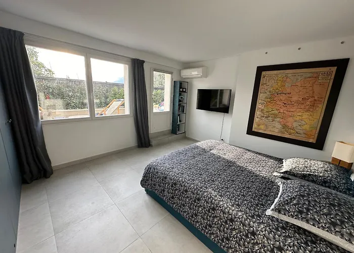 Апартаменты Laureto & E1027-le Corbusier